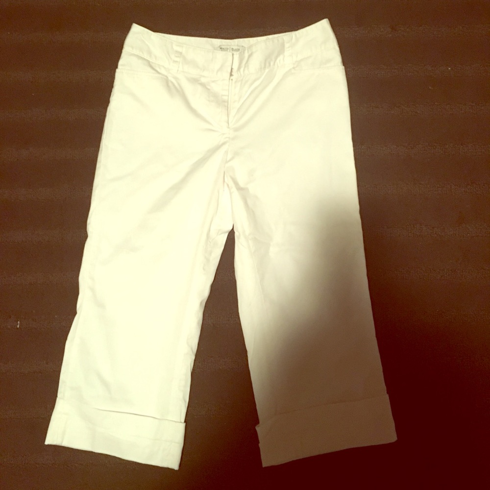 WHBM White polyester cuffed capris size 6
